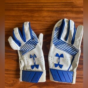 Youth large batting gloves